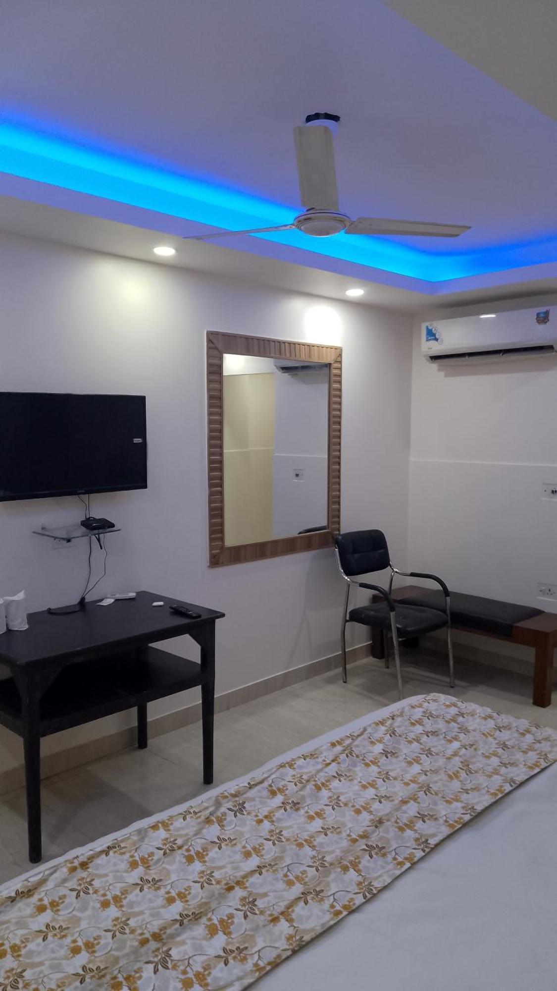 Airport Hotel Mahal Νέο Δελχί Εξωτερικό φωτογραφία